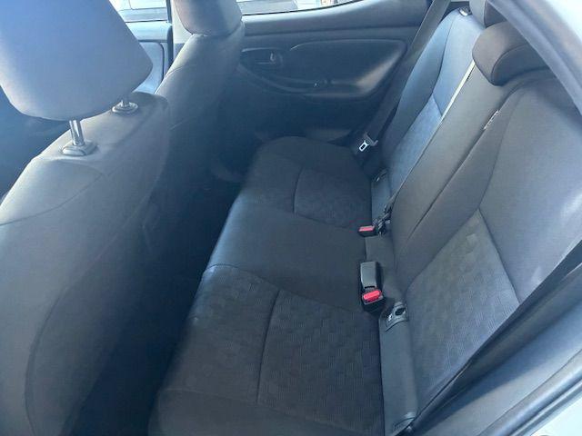 TOYOTA Yaris usata, con ESP