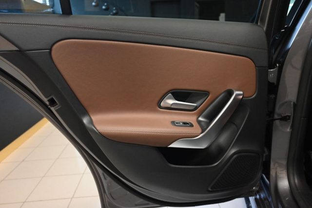 MERCEDES-BENZ A 35 AMG usata 42