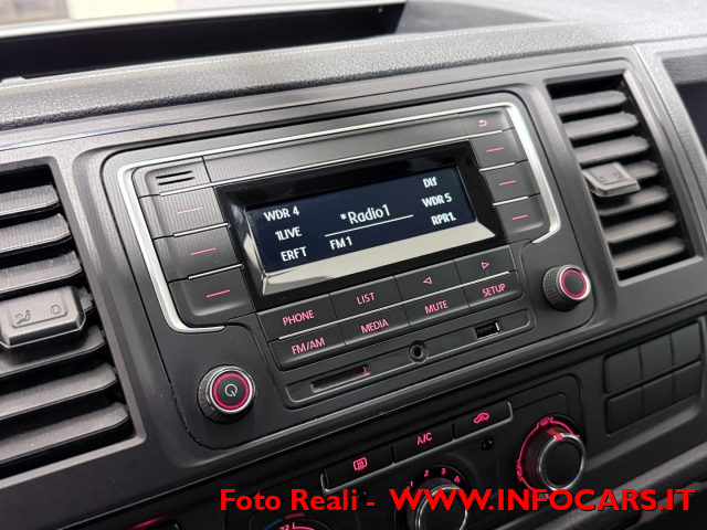 VOLKSWAGEN Caravelle usata, con Bluetooth
