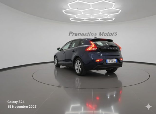 VOLVO V40 Cross Country usata, con Airbag