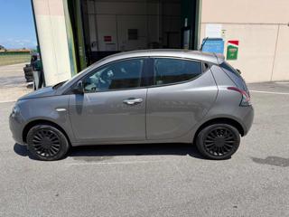 LANCIA Ypsilon usata, con Autoradio