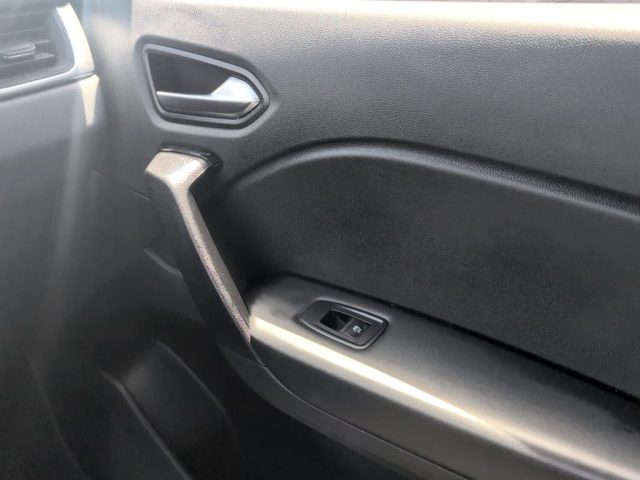 RENAULT Captur usata, con Autoradio digitale