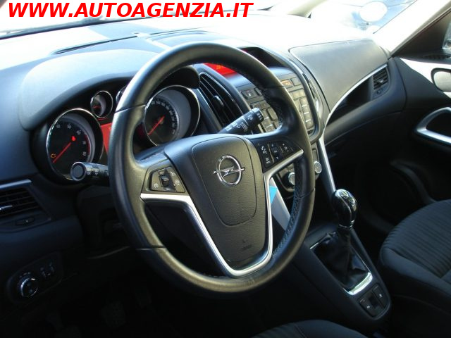 OPEL Zafira Tourer usata 16