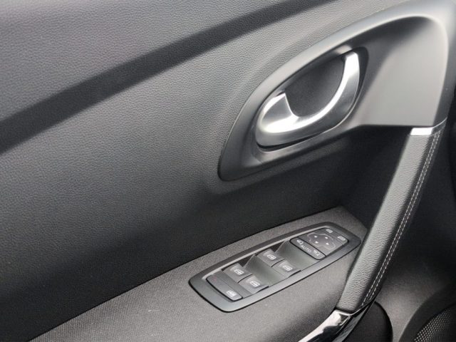 RENAULT Kadjar usata, con Autoradio digitale