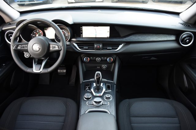 ALFA ROMEO Stelvio usata, con Cerchi in lega