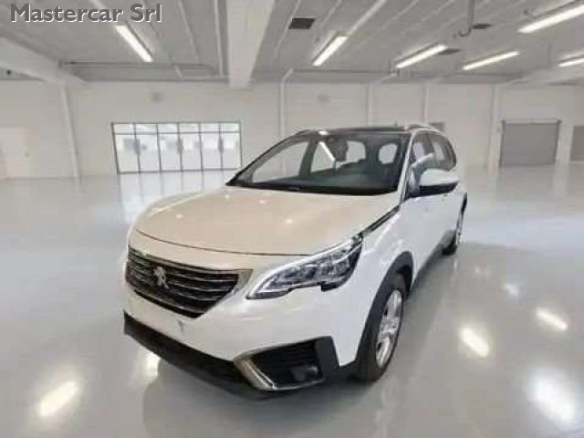 PEUGEOT 5008 usata, con Airbag