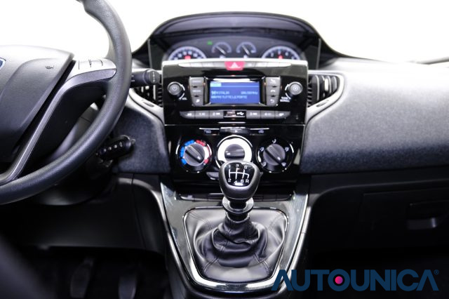 LANCIA Ypsilon usata 34