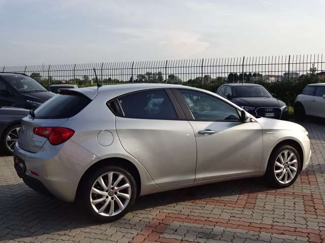 ALFA ROMEO Giulietta usata, con Alzacristalli elettrici