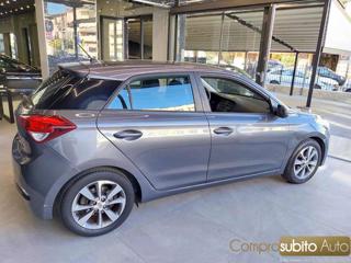 HYUNDAI i20 usata, con Alzacristalli elettrici