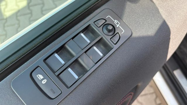 LAND ROVER Discovery Sport usata, con Climatizzatore