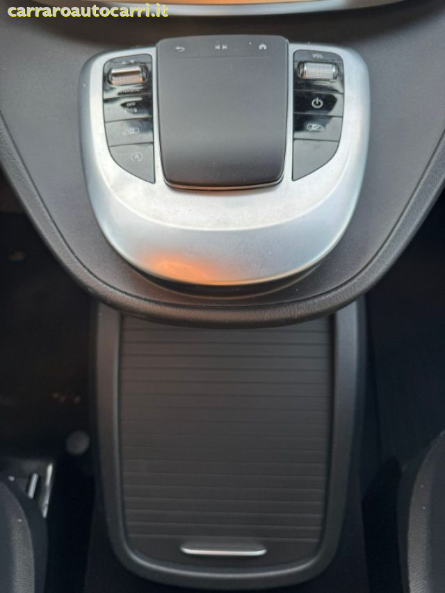 MERCEDES-BENZ V 250 usata, con Isofix