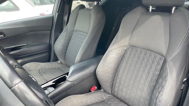 TOYOTA C-HR usata, con Autoradio