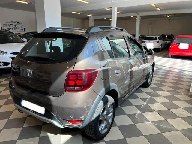 DACIA Sandero usata, con Autoradio