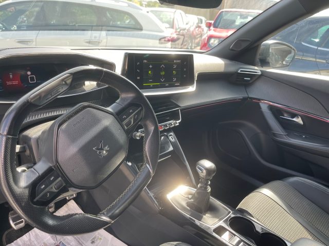 PEUGEOT 2008 usata 9