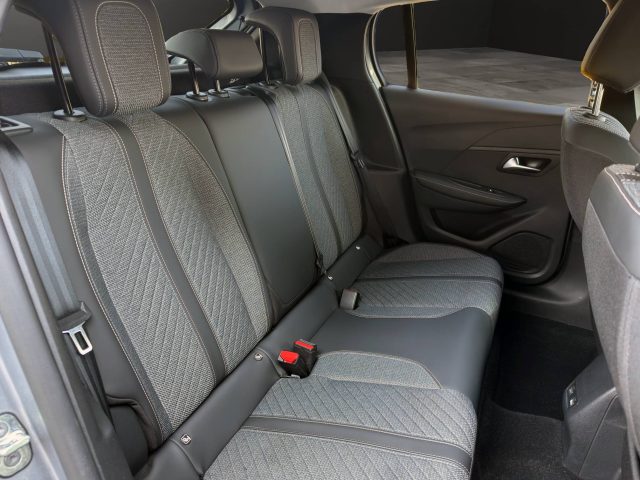 PEUGEOT 208 usata, con Sensori di parcheggio posteriori