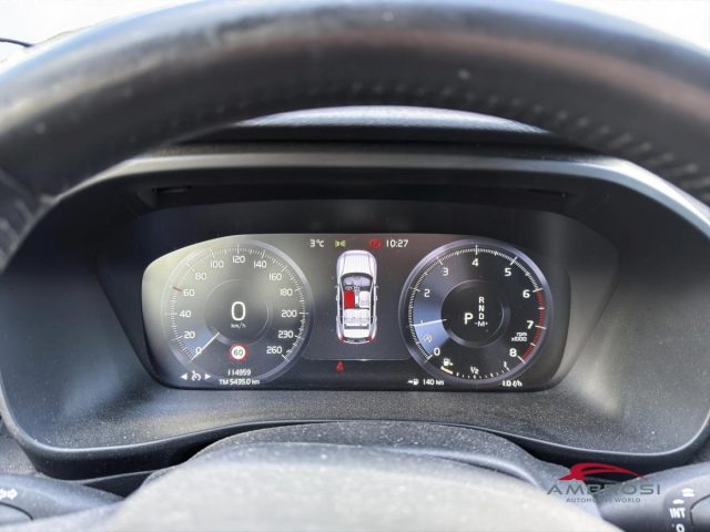 VOLVO XC40 usata 12