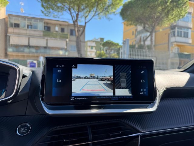 PEUGEOT 2008 usata, con Interni in pelle