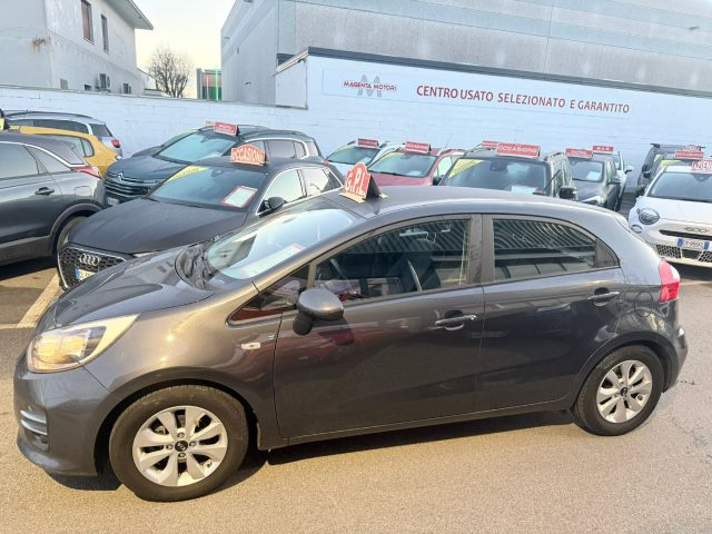 KIA Rio usata, con ESP