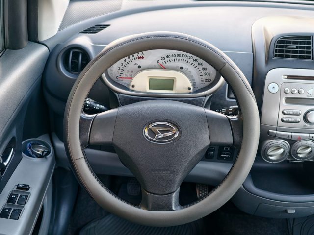 DAIHATSU Sirion usata, con Climatizzatore