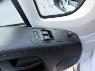 PEUGEOT Boxer usata, con USB