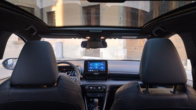 TOYOTA Yaris usata, con Isofix