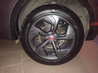 JAGUAR E-Pace usata, con Autoradio