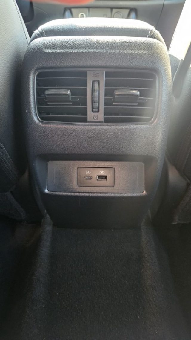 NISSAN Qashqai usata, con Interni in pelle