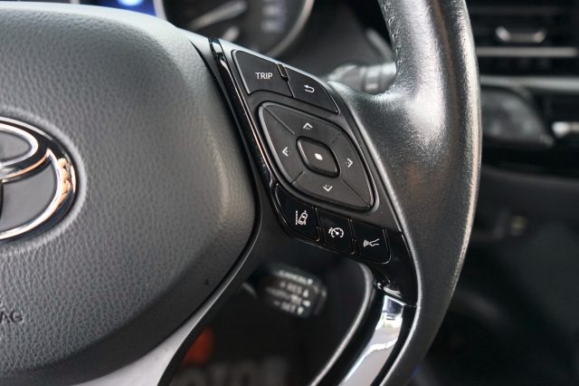 TOYOTA C-HR usata 28