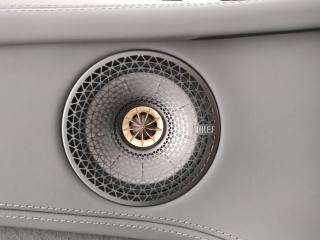 LOTUS Eletre usata, con Sistema di navigazione