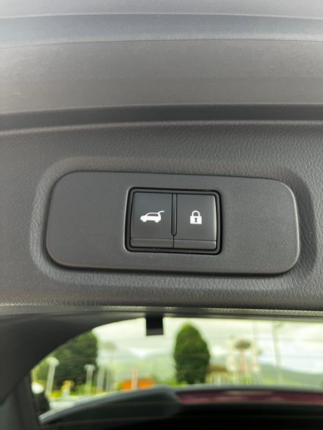 NISSAN Qashqai usata, con Climatizzatore