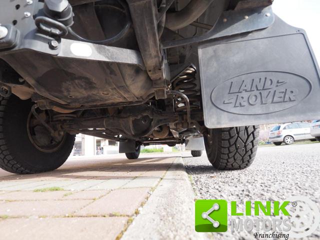 LAND ROVER Defender usata 21