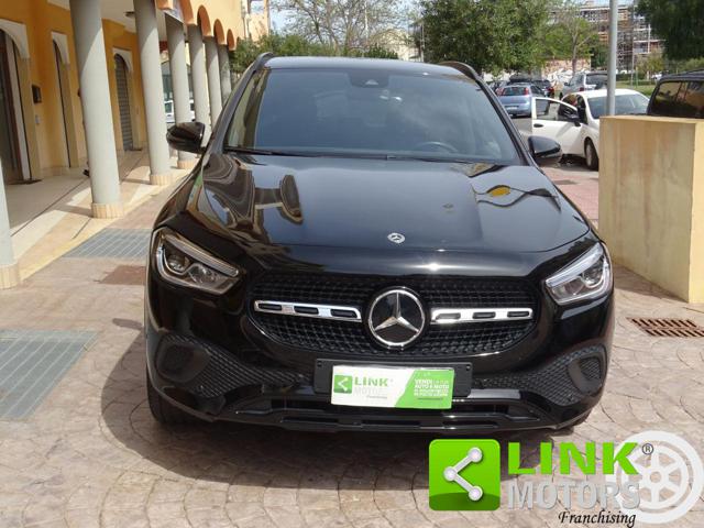 MERCEDES-BENZ GLA 180 usata, con Airbag
