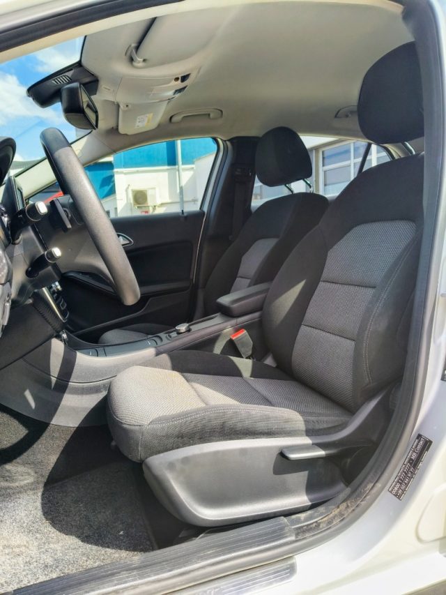 MERCEDES-BENZ GLA 180 usata, con Cruise Control