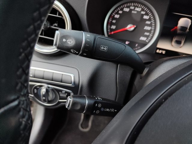 MERCEDES-BENZ C 180 usata, con Sistema di navigazione