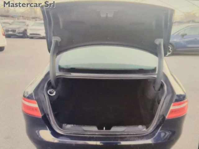 JAGUAR XE usata, con Controllo trazione