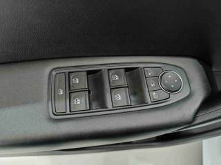 RENAULT Captur usata, con Bracciolo