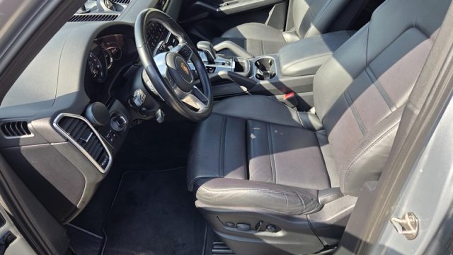 PORSCHE Cayenne usata, con Portellone posteriore elettrico