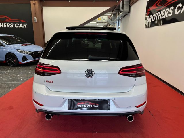 VOLKSWAGEN Golf GTI usata, con Autoradio