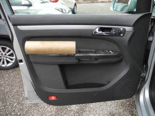 VOLKSWAGEN Touran usata 36