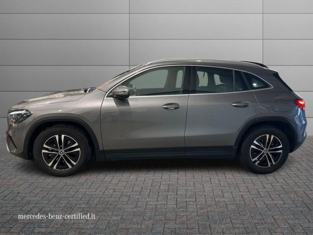 MERCEDES-BENZ GLA 180 usata, con Autoradio