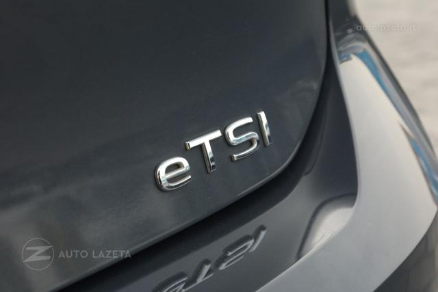 VOLKSWAGEN Golf usata, con Touch screen