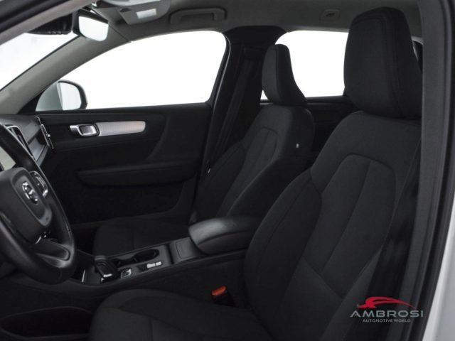 VOLVO XC40 usata 8