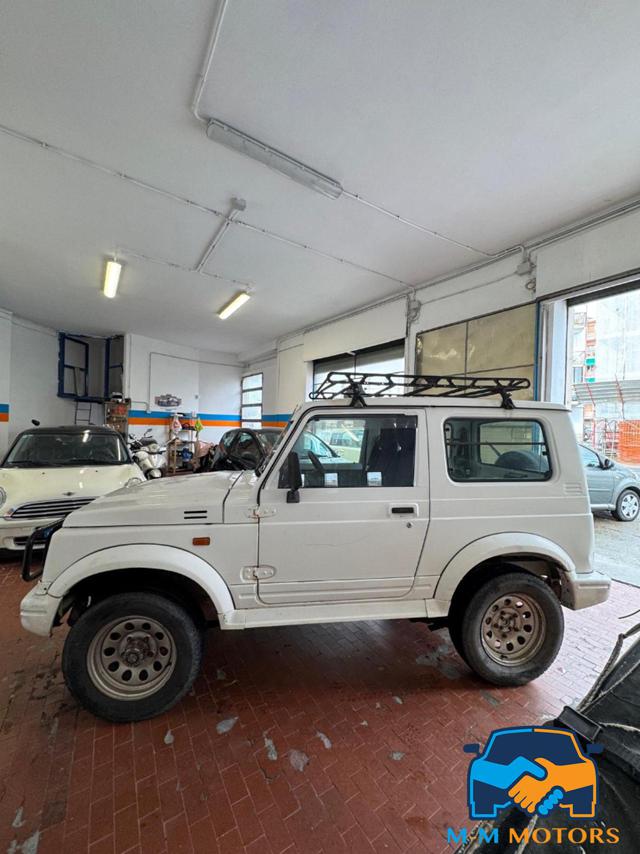 SUZUKI Samurai usata, con Sedile posteriore sdoppiato