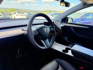 TESLA Model Y usata, con Boardcomputer