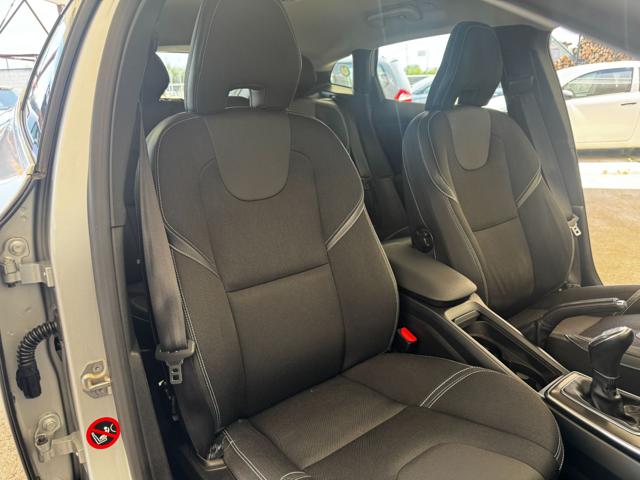 VOLVO V40 usata 27