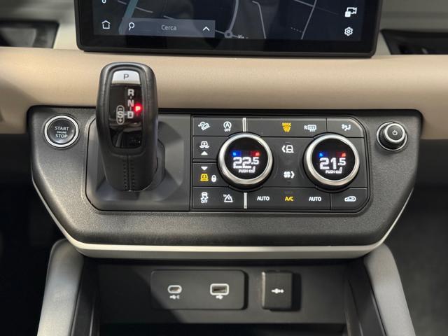 LAND ROVER Defender usata, con Sistema di navigazione