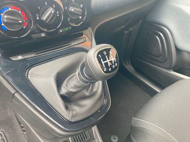 LANCIA Ypsilon usata, con Autoradio digitale