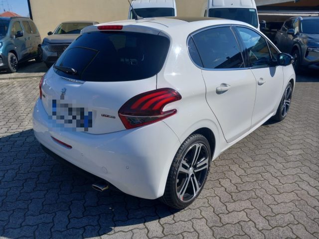 PEUGEOT 208 usata, con Autoradio
