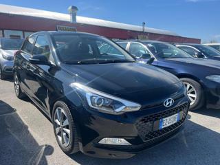 HYUNDAI i20 usata, con Airbag
