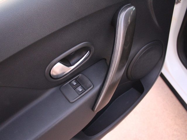 DACIA Sandero usata, con Sedile posteriore sdoppiato